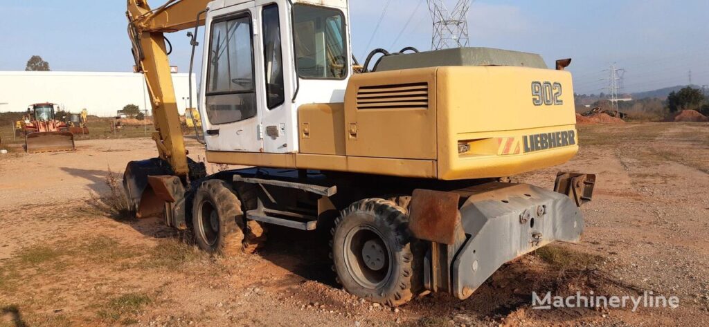 1994 Liebherr A 904 C Excavator - Wheel for sale — view 3