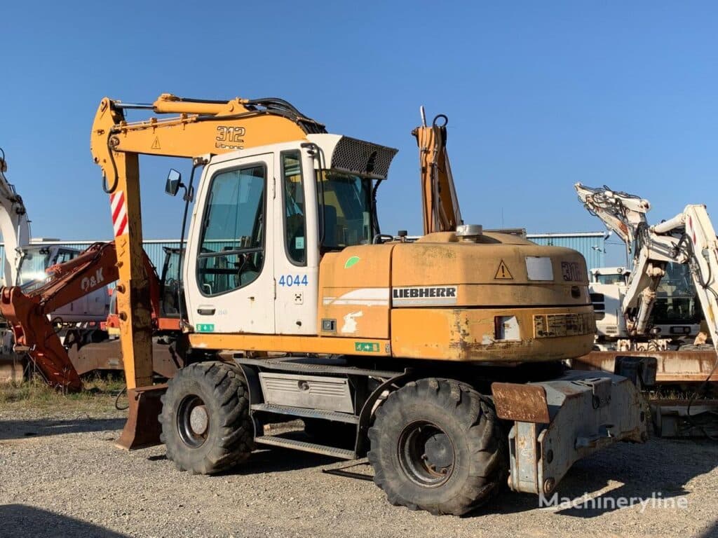 2002 Liebherr Excavator - Wheel for sale — view 3