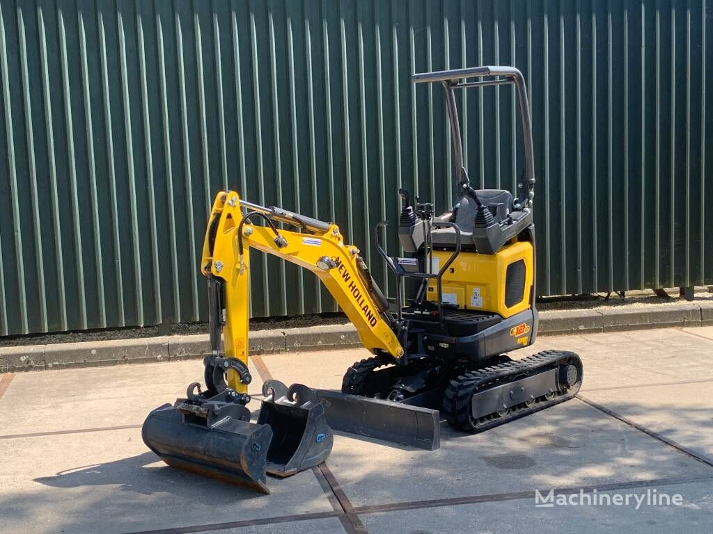 Holland Excavator - Mini for sale — view 2