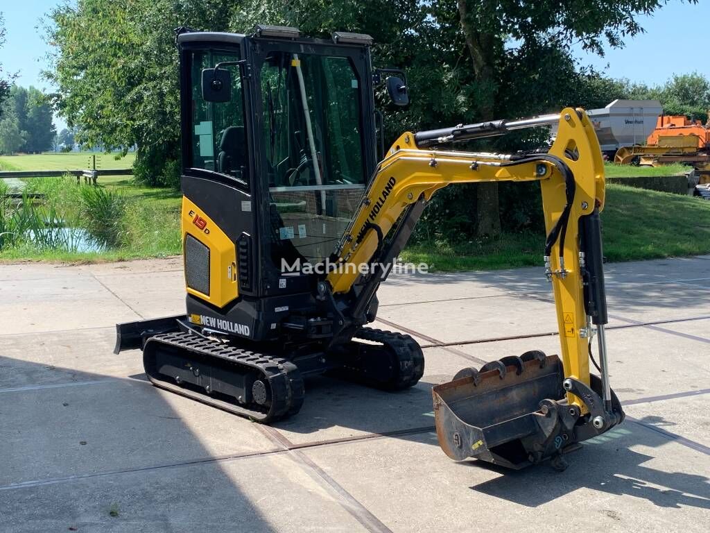 Holland Excavator - Mini for sale — view 4