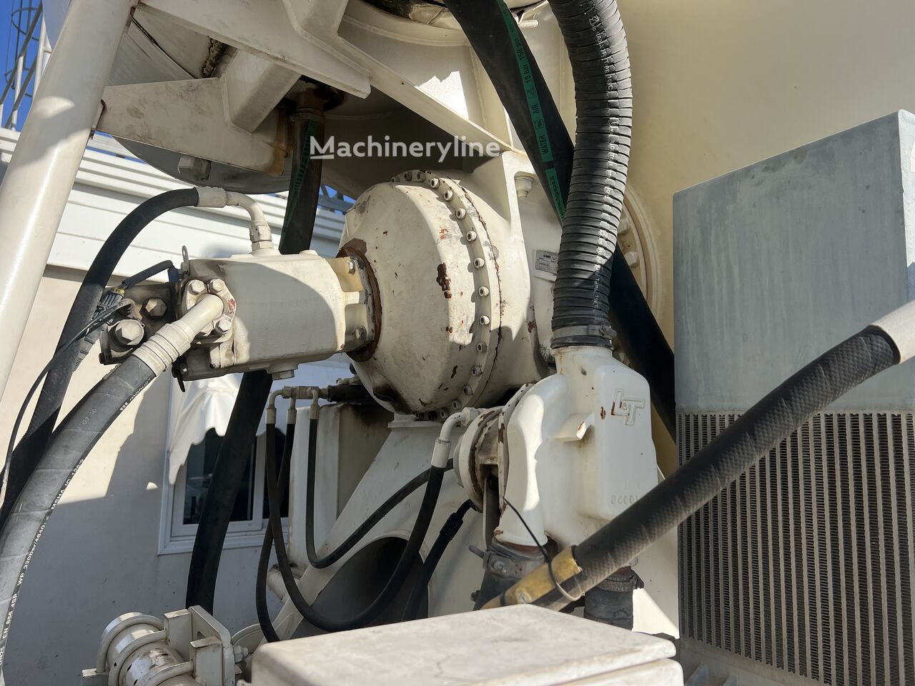 2013 Volvo FMX 460 Concrete - Mixer Truck for sale — view 4