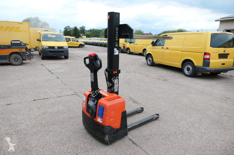 2009 BT HWE 100 Elektr Pedestrian Stacker for sale — view 4