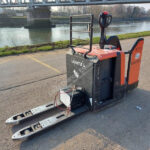 2014 BT LPE240 Pallet Truck for sale — view 2