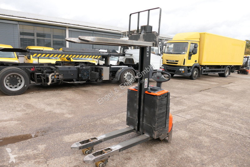 2013 BT SWE 080L Pedestrian Stacker for sale