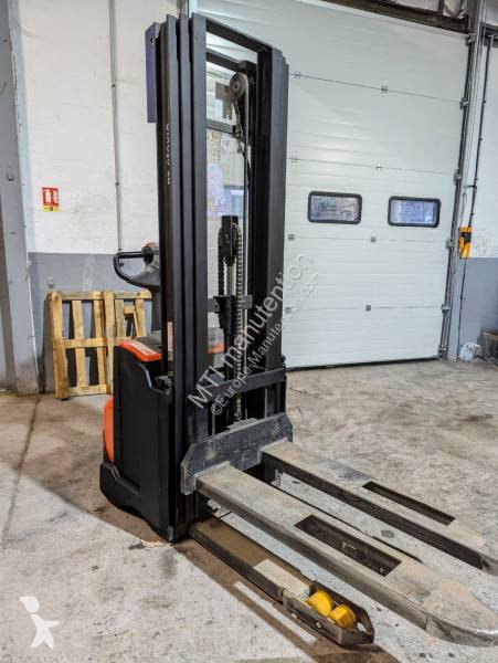 2014 BT SWE120 Pedestrian Stacker for sale — view 2