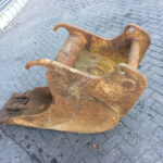 Caterpillar Deep Bucket Attachment - Bucket for sale — view 2