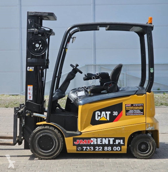 2016 Caterpillar EP 30 CN Electric Forklift for sale — view 4