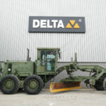 1992 Caterpillar EX-ARMY Loader - Bulldozer for sale — view 2
