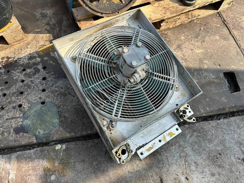 Caterpillar FT Radiator Excavator - Wheel for sale — view 2