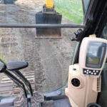 2005 Caterpillar L Excavator - Crawler for sale — view 2