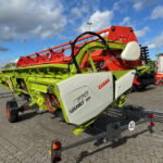 2021 Claas Lexion 6800 Combine Harvester for sale — view 3