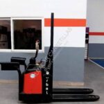2006 Crown WP2330S Pallet Truck for sale — view 3