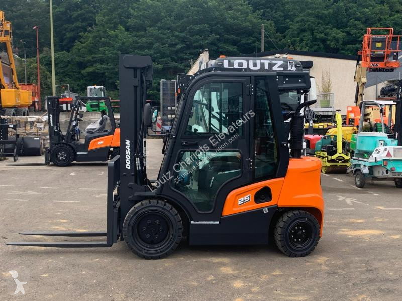2023 Doosan Diesel Forklift for sale — view 2