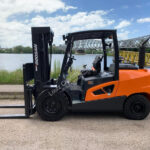 2024 Doosan S-9 Diesel Forklift for sale — view 2