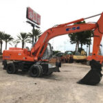 2003 Fiat Kobelco Excavator - Wheel for sale — view 4