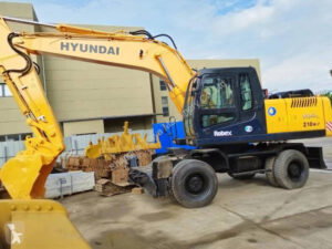 2020 Hyundai R210W Excavator - Wheel for sale