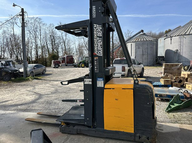 Jungheinrich EKS308 Order Picker for sale — view 2
