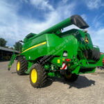 2023 John Deere T560 Combine Harvester for sale — view 3