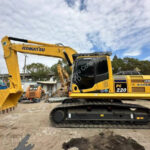2019 Komatsu PC220 Excavator - Crawler for sale — view 3