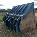 Komatsu WA480-8 Attachment - Bucket for sale — view 3
