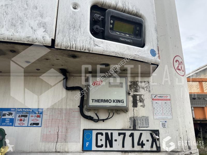 Lamberet Refrigerated Truck for sale — view 3