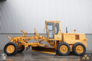 1984 Mitsubishi MG300 Road - Asphalt Paver for sale