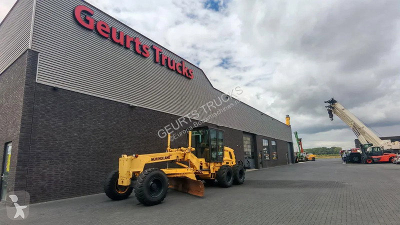 2012 New Holland Road - Asphalt Paver for sale — view 2