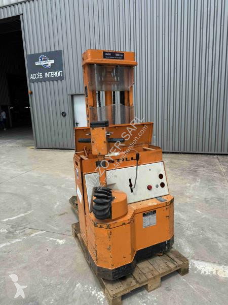 1977 Still 100 Pedestrian Stacker for sale — view 2