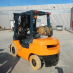 2005 Toyota 7FG25 Gas Forklift for sale — view 3