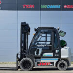 2015 Unicarriers UG1D2A32LT Gas Forklift for sale — view 2