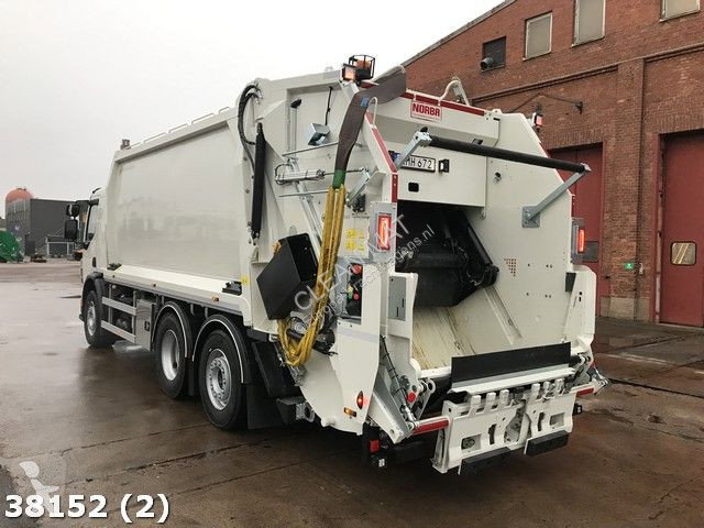 2018 Volvo 320 Geesinknor Garbage Truck for sale — view 2