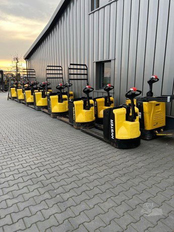 Yale MP20X Pallet Truck for sale — view 2