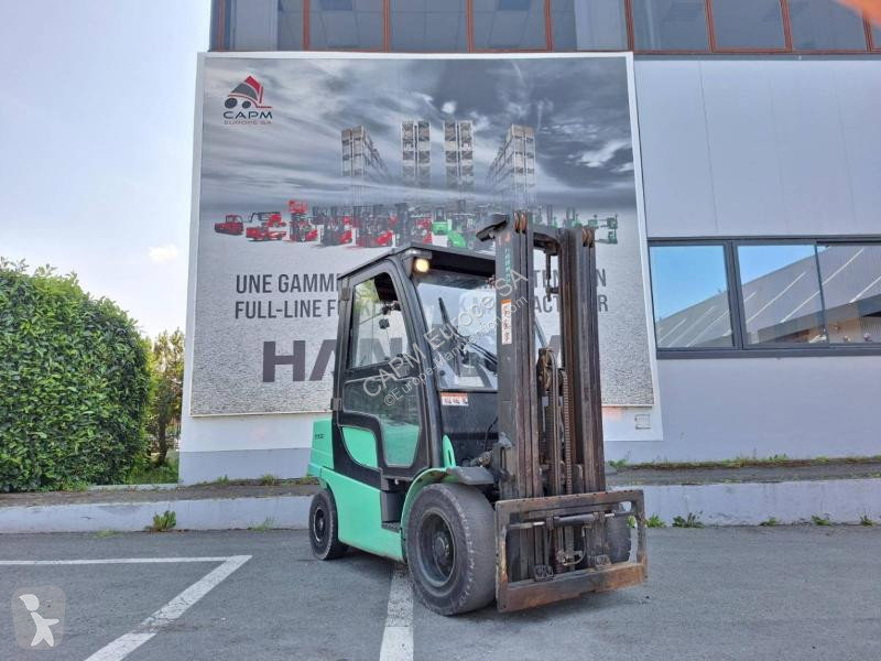 2013 Yale GLP30VX Gas Forklift for sale — view 2