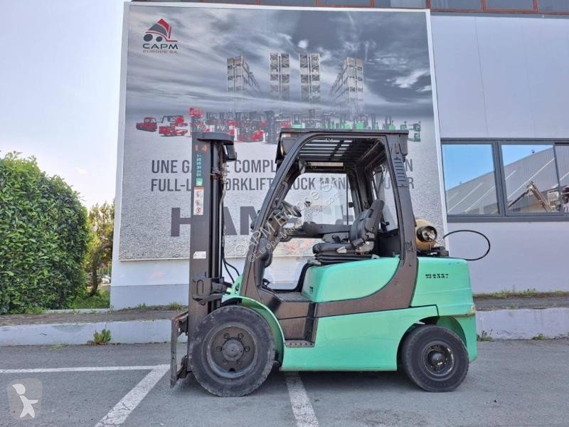 2013 Yale GLP30VX Gas Forklift for sale — view 3