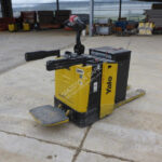2016 Yale MP20 Pallet Truck for sale — view 2