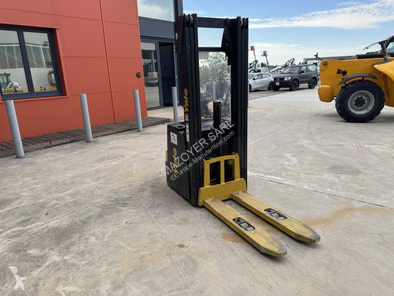 2017 Yale MS16 IL Pedestrian Stacker for sale — view 4