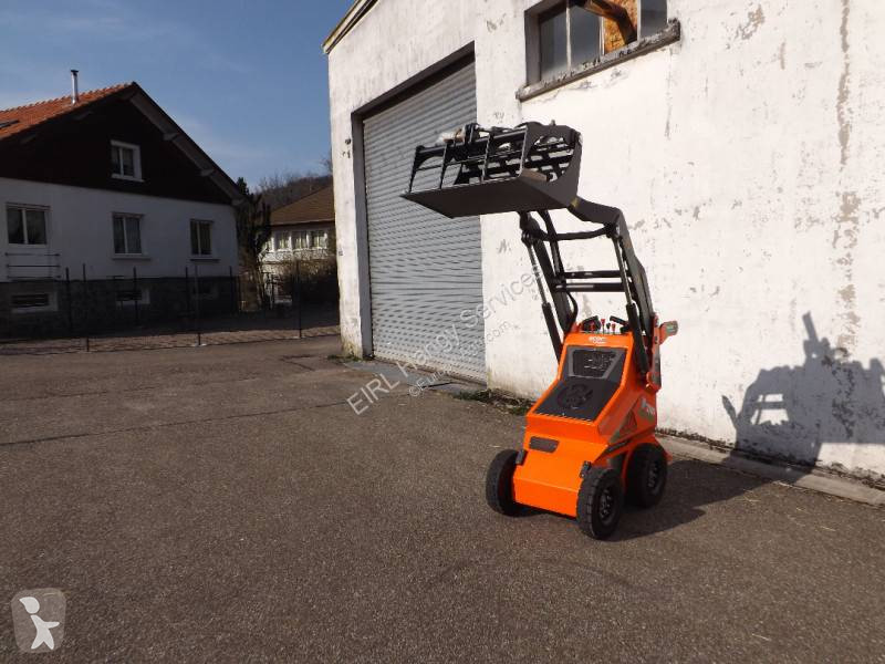 Cast Worky Quad SSQ Livestock Equipment for sale — view 2