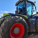 2009 Claas Xerion 3300 Tractor - Wheel for sale — view 3