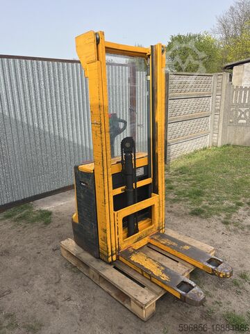 2004 Jungheinrich EJC10 Pallet Truck for sale — view 2