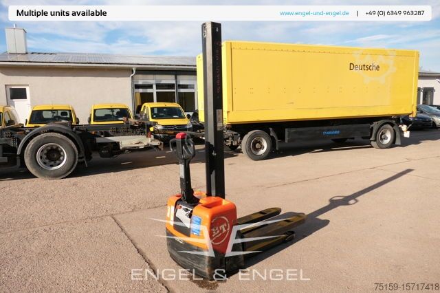 2009 BT HWE 100 Pallet Truck for sale — view 3