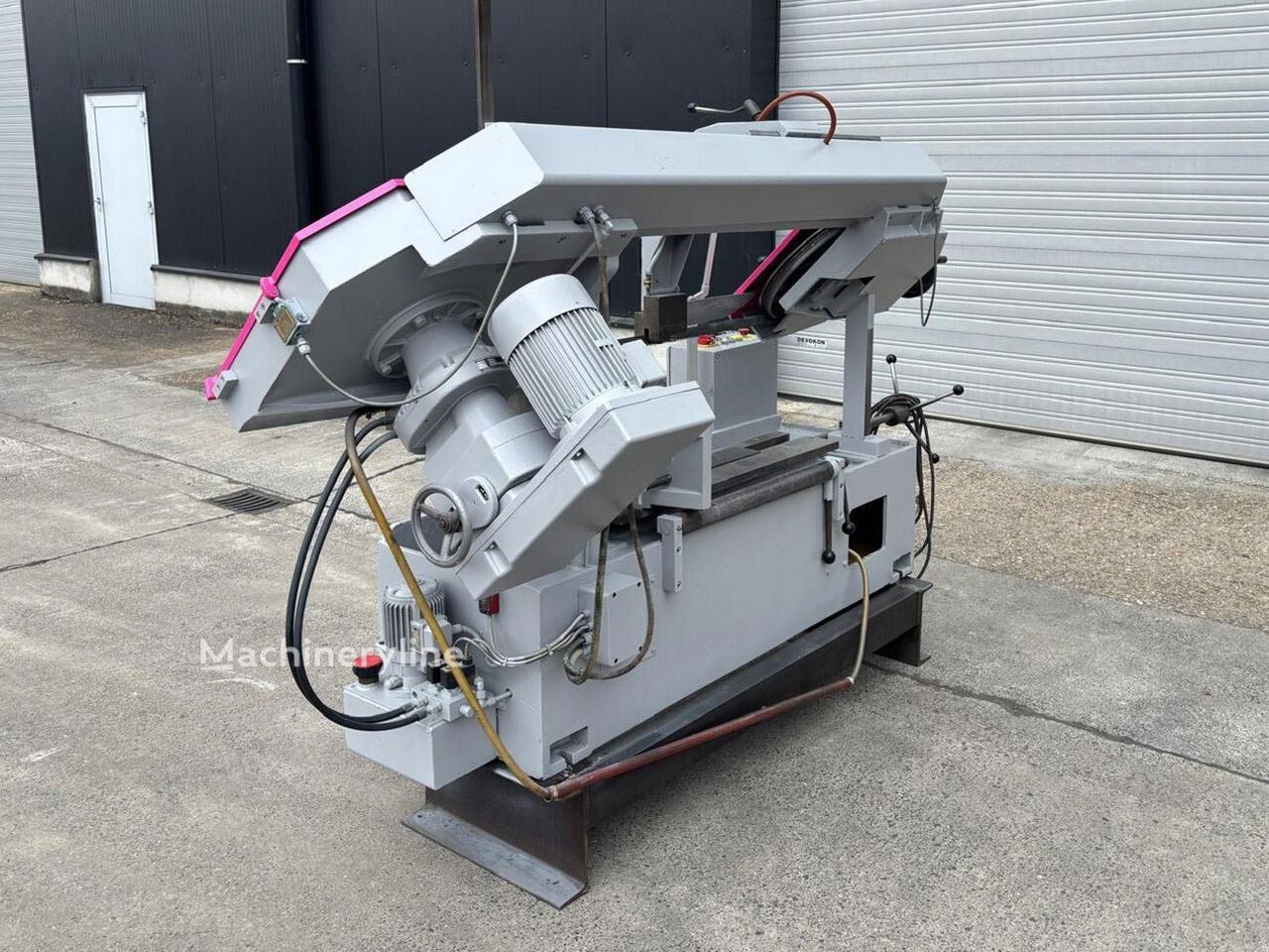 Behringer HBP 320 Horizontal Band Saw for sale — view 3