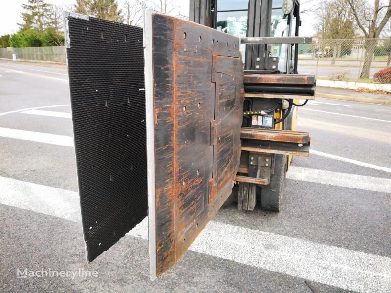 2007 Cascade UEE2-04-2001RO Forklift Attachment for sale