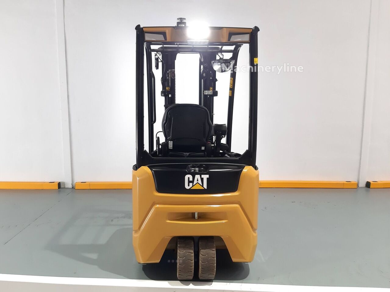 2019 Caterpillar EP14ANT Three-Wheel Forklift for sale — view 2