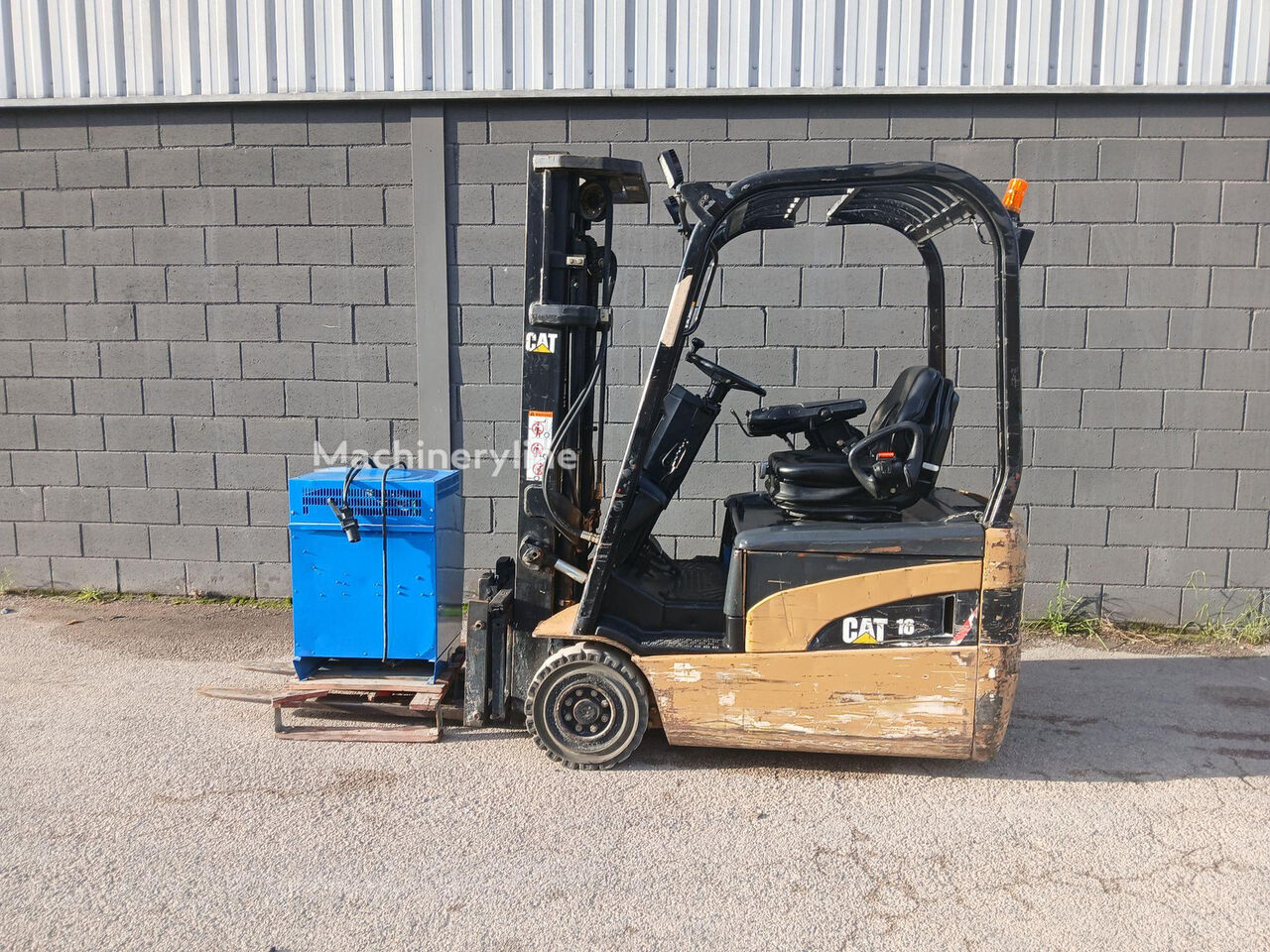 2007 Caterpillar EP16NT Carreti Three-Wheel Forklift for sale