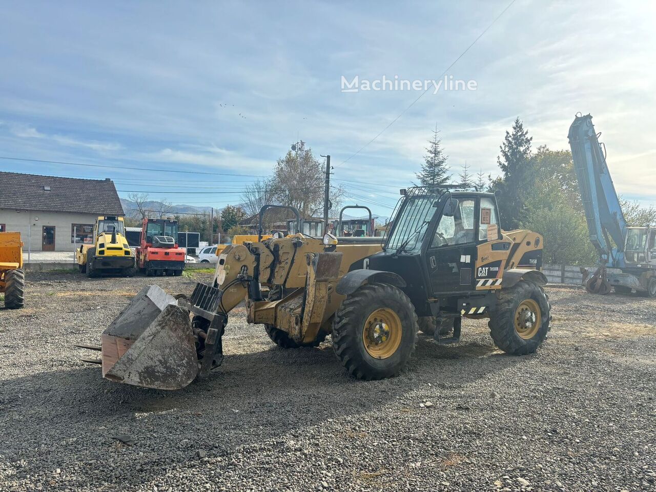 2009 Caterpillar TH580B Telehandler for sale — view 3