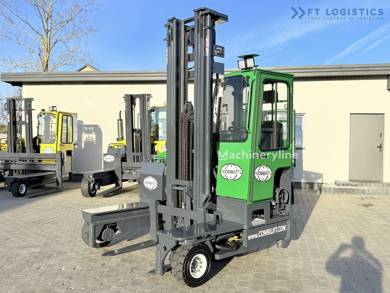 2004 Combilift C4000 GAS Trip Sideloader for sale — view 2
