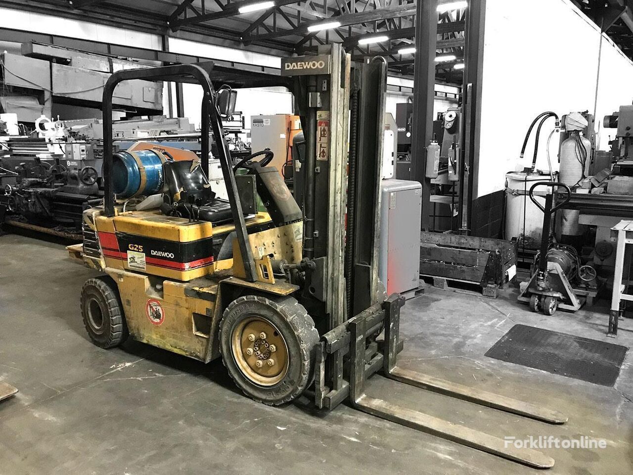 Daewoo G25S-2 Gas Forklift for sale