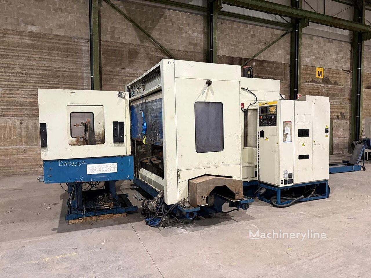 Daewoo X 1250 - Y 1000 - Z 1000 Machining Center for sale — view 3