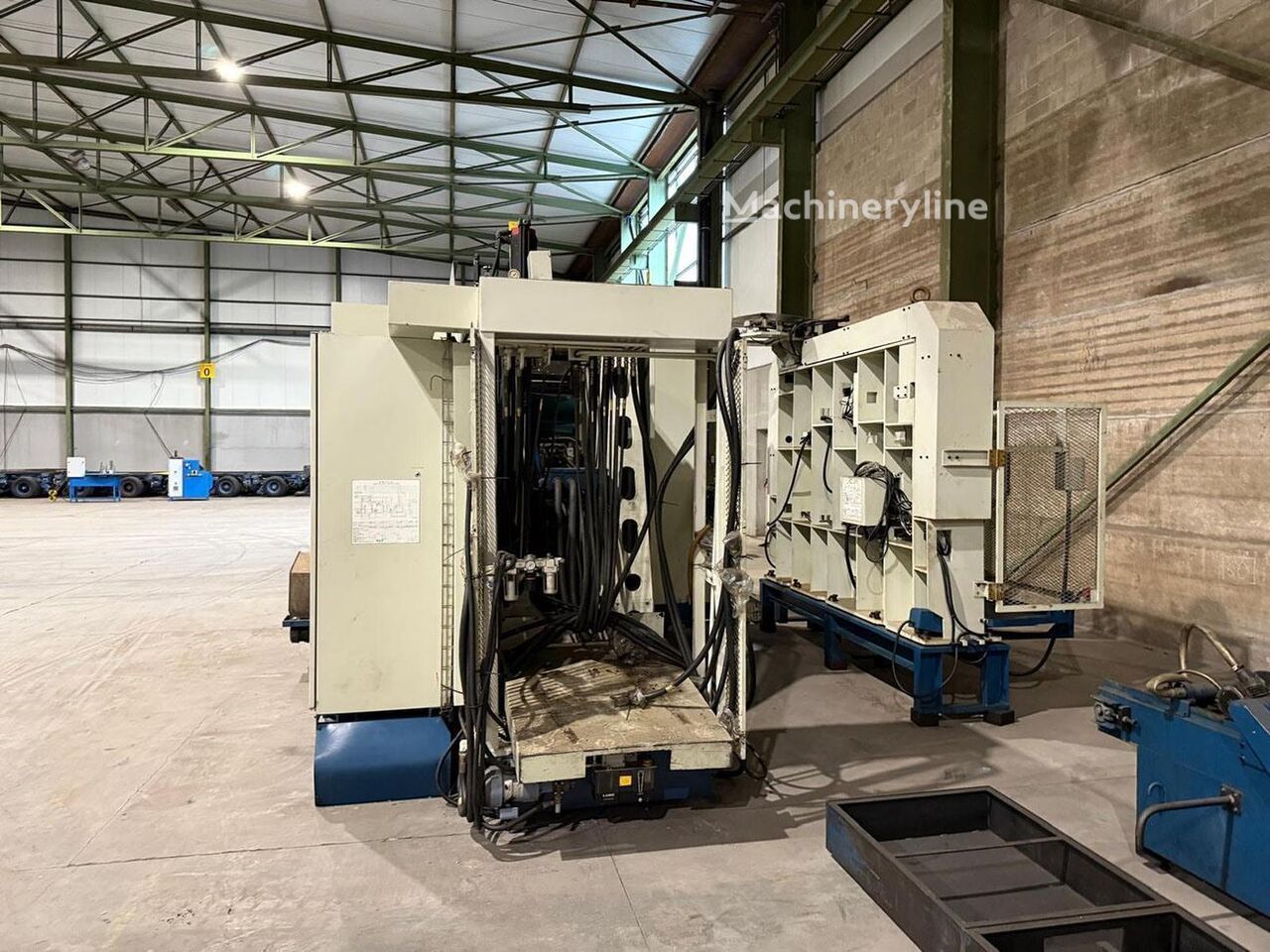 Daewoo X 1250 - Y 1000 - Z 1000 Machining Center for sale — view 4