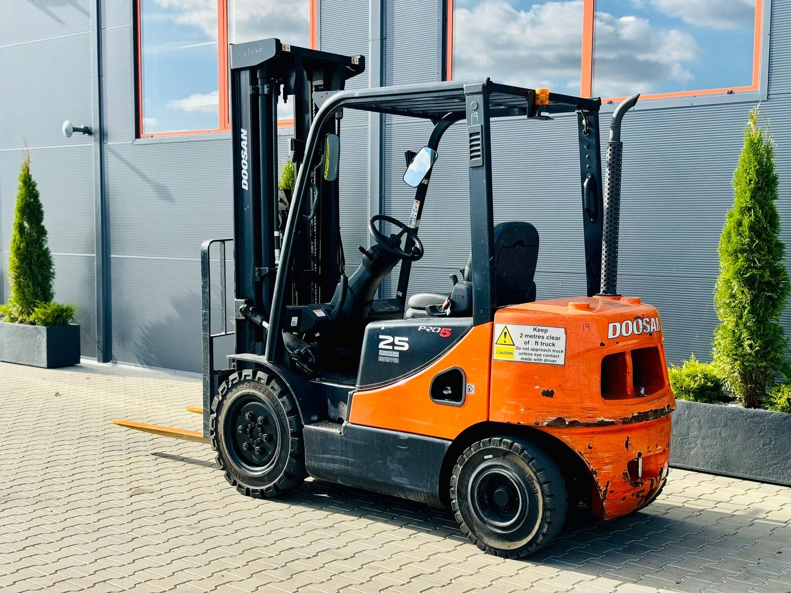 2014 Doosan FLT 19 Diesel Forklift for sale — view 3